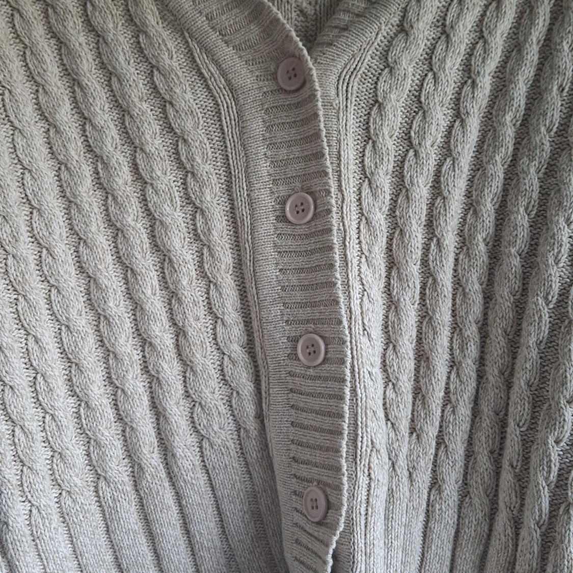 Beige stickad kofta från Max Philippe - 90