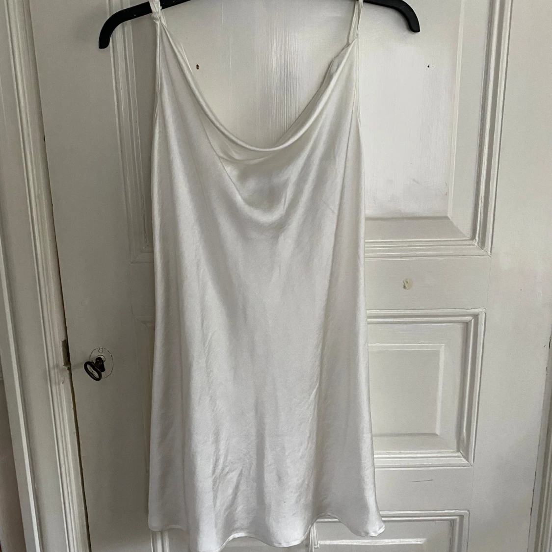 Satin klänning - 90