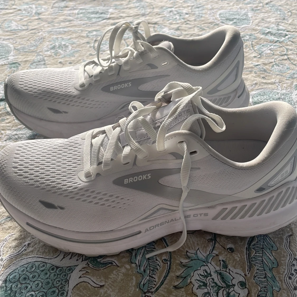 Brooks adrenaline gts 41