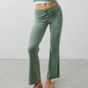 ”Juicy” Gina tricot storlek M - Mjukis gröna