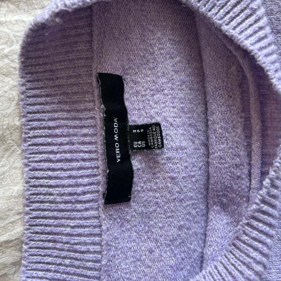 Ljuslila stickad tröja från Vero Moda - 90