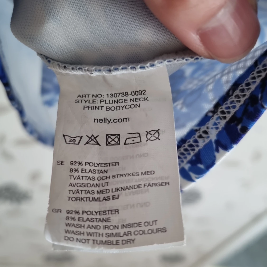 Vit och blå klänning från NLY One - 92
