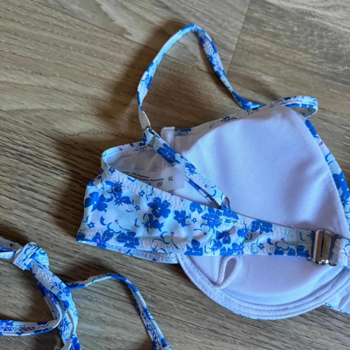 Blommig bikini i blått och vitt - 90