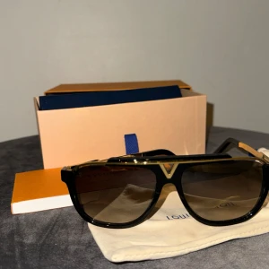 Louis Vuitton unisex solglasögon - Denna modell finns inte längre. Stort efterfrågan.  nytt skick  