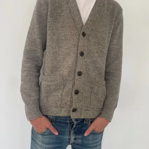 Ralph Lauren cardigan - Cardigan från Ralph Lauren (denim & supply) i storlek S. Fräsch och i högkvalitativt material. Skriv vid funderingar!