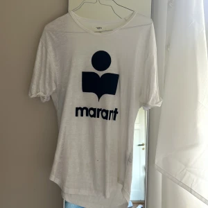 Säljer denna marant tshirten i stl S, ÄKTA - Ordinarie pris är ca 1850kr och säljer för 750kr
