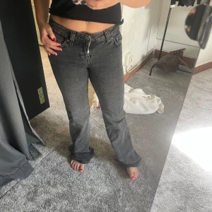 jeans - Så sjukr snygga och bekvämma jeans! börja bli lite smö för mig därför ja säljer dem!💋