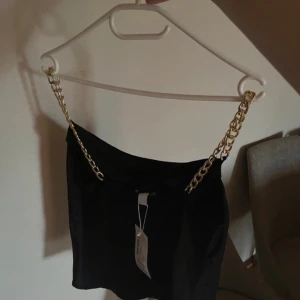 Satin tank top - Aldrig använt 
