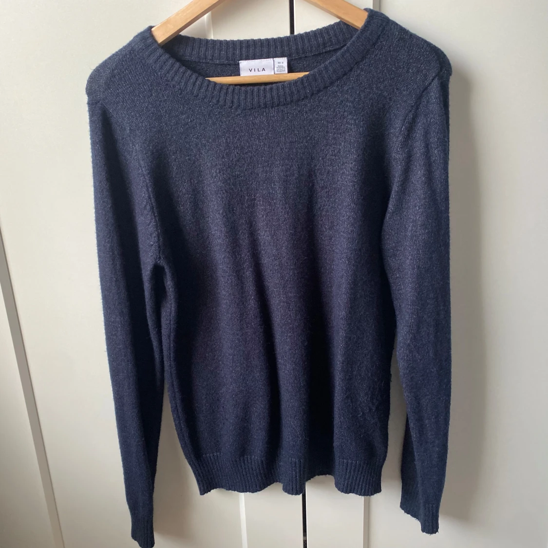 Stickad tröja från Vila