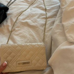 Moschino väska - Moschino väska 