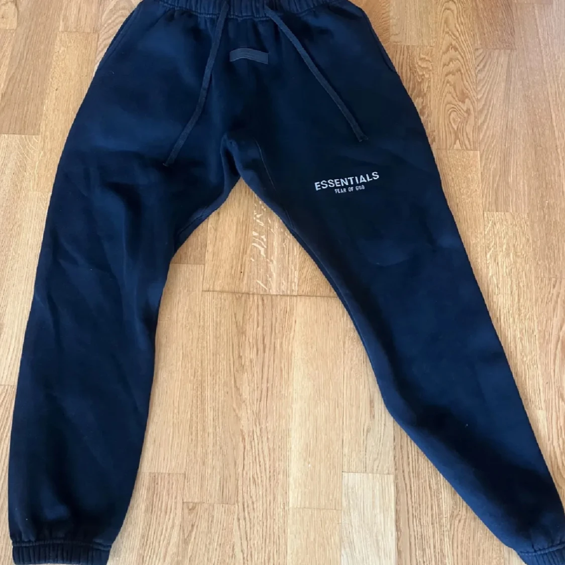 ESSENTIALS BYXOR (FOG)