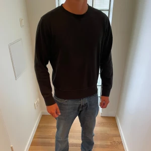Arket tröja - Säljer en mörkgrön tröja från Arket. Bra skick!  Nypris ca 450kr.