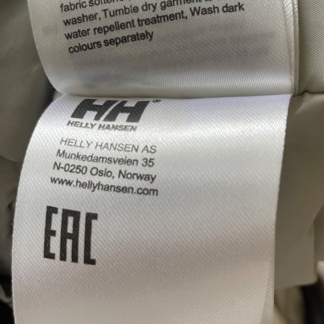 Vit och svart skidjacka dam i strl M från Helly Hansen - 2