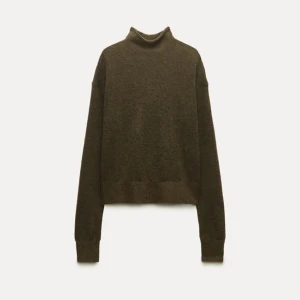 Stickad tröja - 💚💚