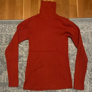 Orange Polotröja  - Ribbad polotröja