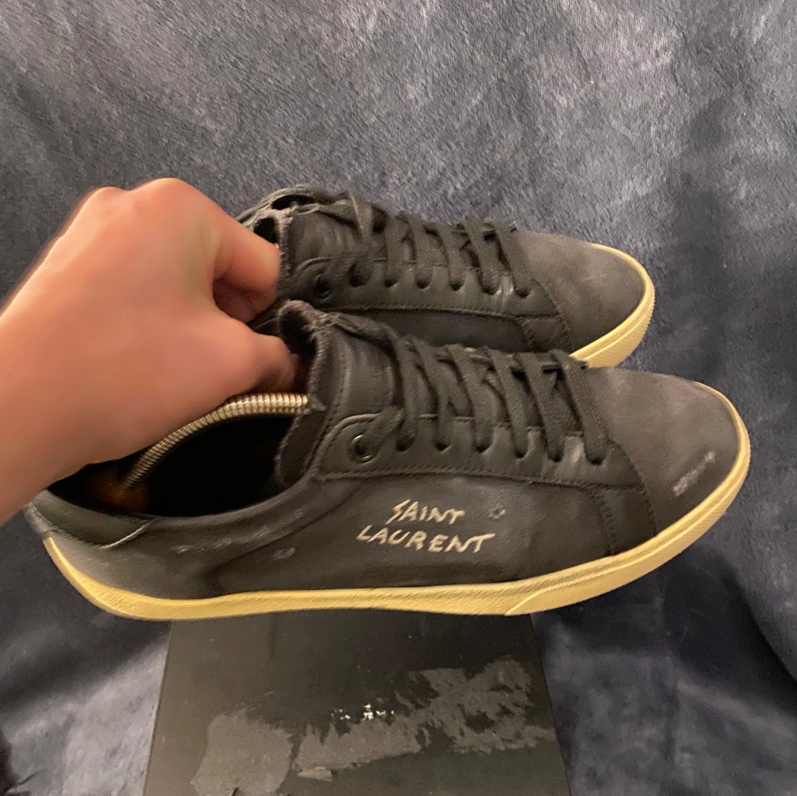 Svarta sneakers från Saint Laurent
