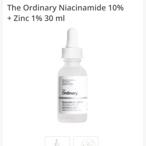 The Ordinary Niacinamide 10% + Zinc 1% 30 ml - Effektiv serum från The Ordinary med 10% niacinamid och 1% zink. Perfekt för att balansera talgproduktionen och reducera orenheter. Kommer i en praktisk 30 ml flaska med pipett för enkel applicering.