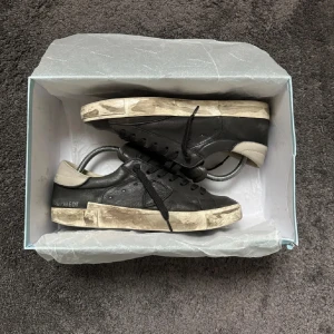 Philippe Model skor  - Philippe Model skor  -  Skick: Grymt  -  Nypris: 4000 kr  -  Ingår: Endast skorna  -  Hör av dig vid minsta fråga🙌📩