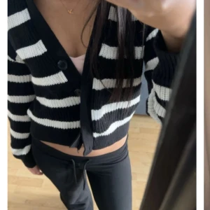 Kofta  - randig kofta från hm, använd 1 gång 