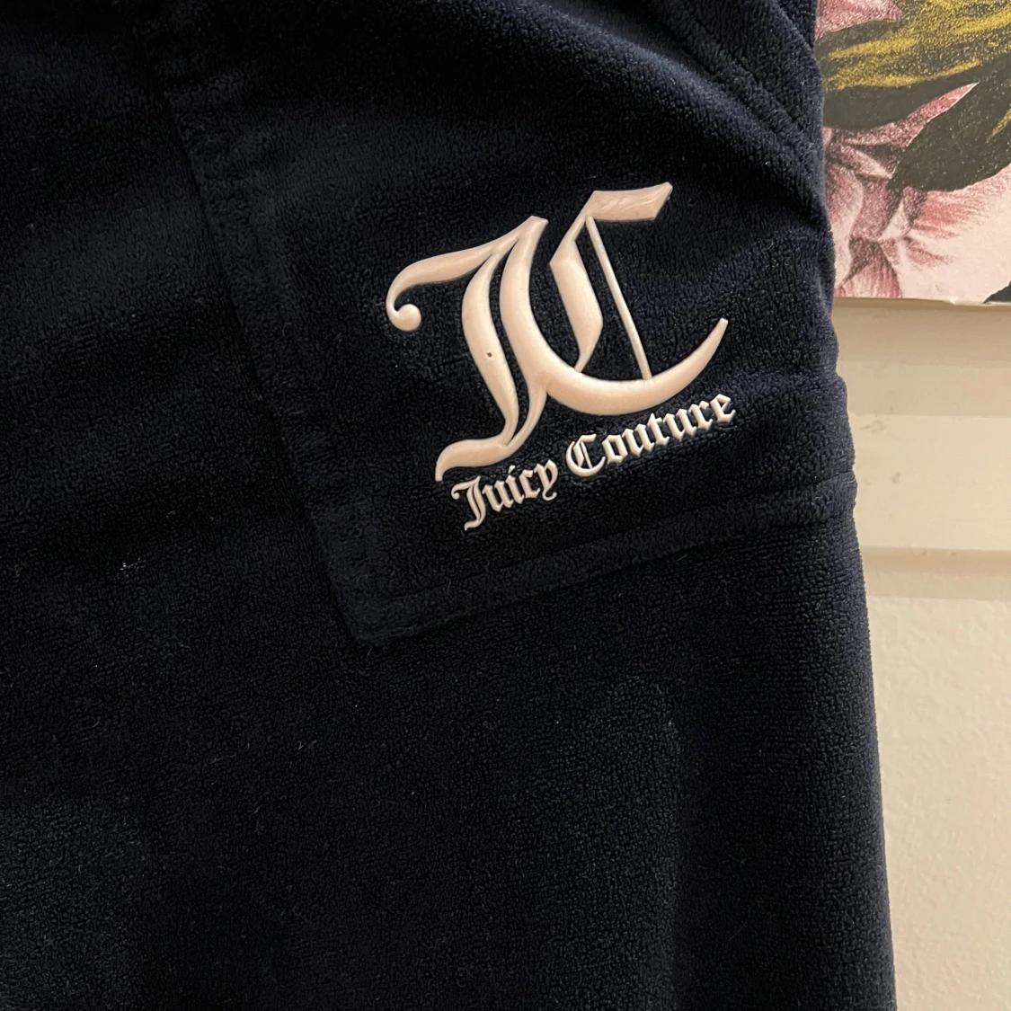 Svarta mjukisbyxor från Juicy Couture 9/10 - 3