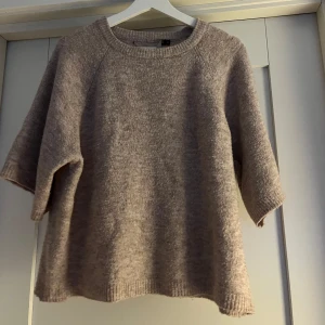 Stickad trekvartsärmad tröja - Supersnygg från lager157, bra skick se bilder