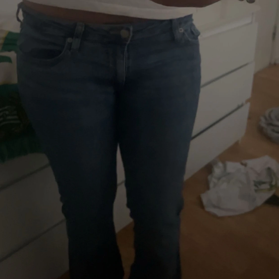 lågmidjade jeans bootcut 