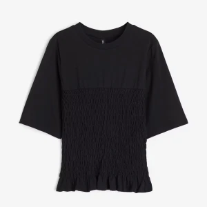 H&M topp - Jättefin svart H&M topp som är använd fåtal gånger!!