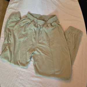 Mjukis byxa - Ganska ny använd nåra fåtal gåmger 