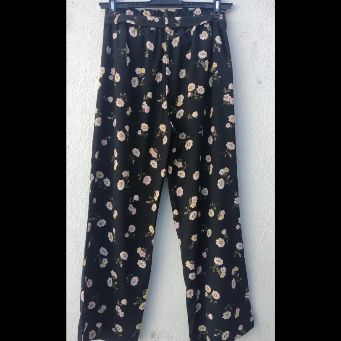 Utsvängda byxor från Lindes  - 90