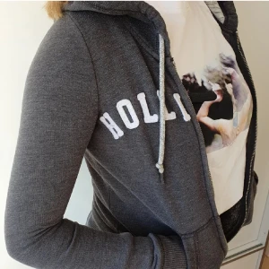 Zip hoodie från hollister - Bra skick!