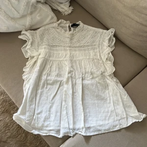 Blus  - Fin blus, ifrån vero Moda. Storlek s, använd få gånger. 