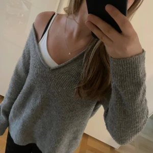 stickad tröja - söt stickad tröja, bra skick. skriv för frågor eller fler bilder❤️