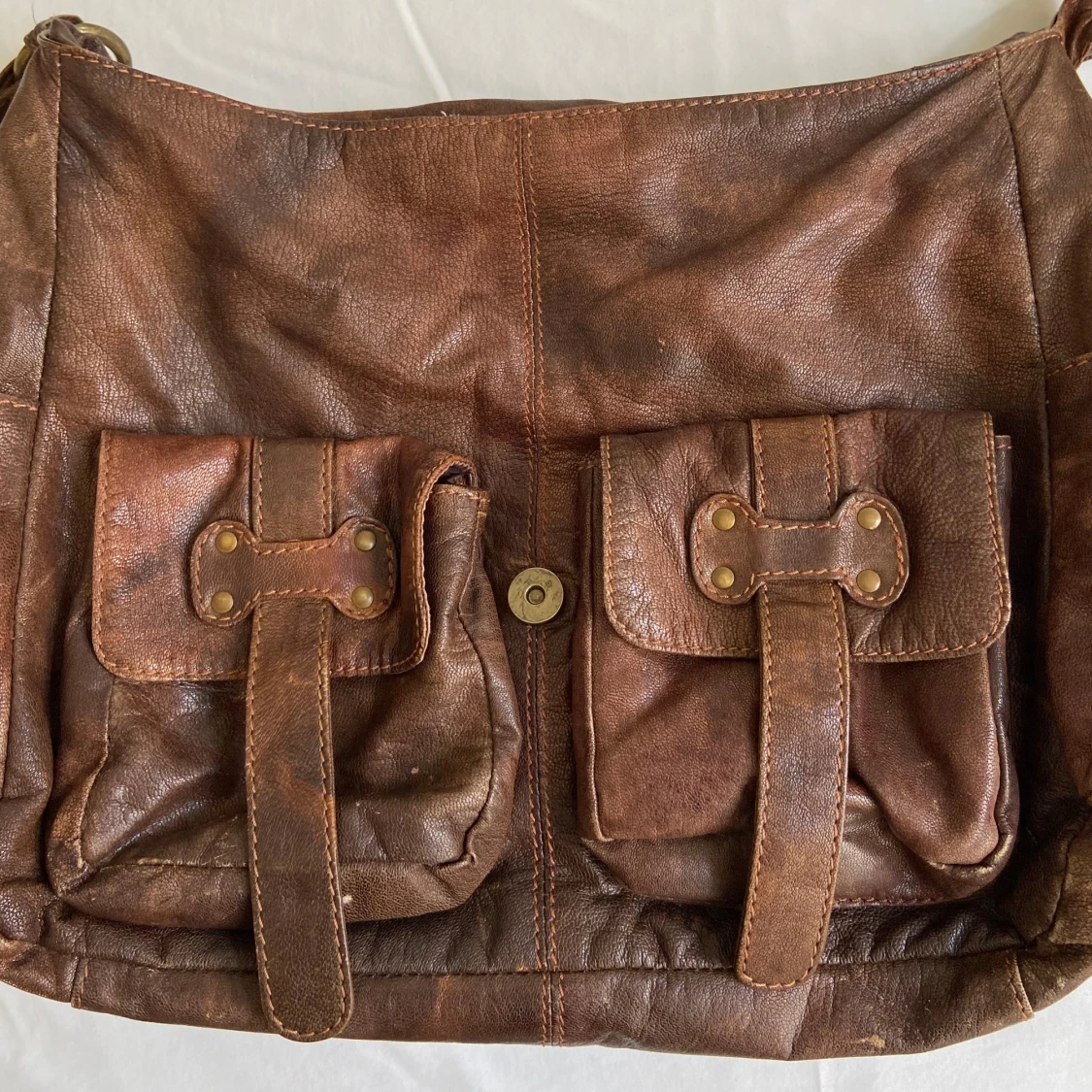 Brun axelremsväska  - 91