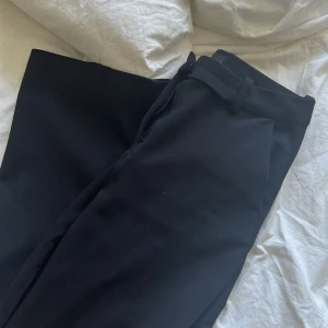 Kostymbyxor  - Säljer dessa kostymbyxor ifrån vero moda💗