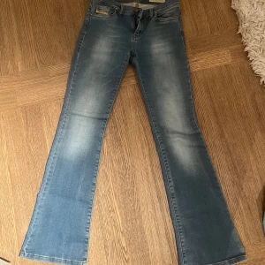 Disel jeans  - Super snygga disel jeans, lågmidjade och Bootcut💘💘