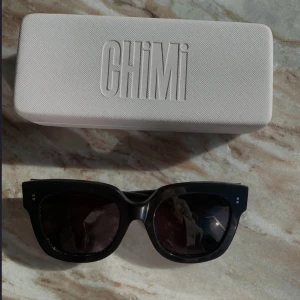 Chimis 08 - I modellen 08 färg svart. Säljer då jag inte längre använder de 💕