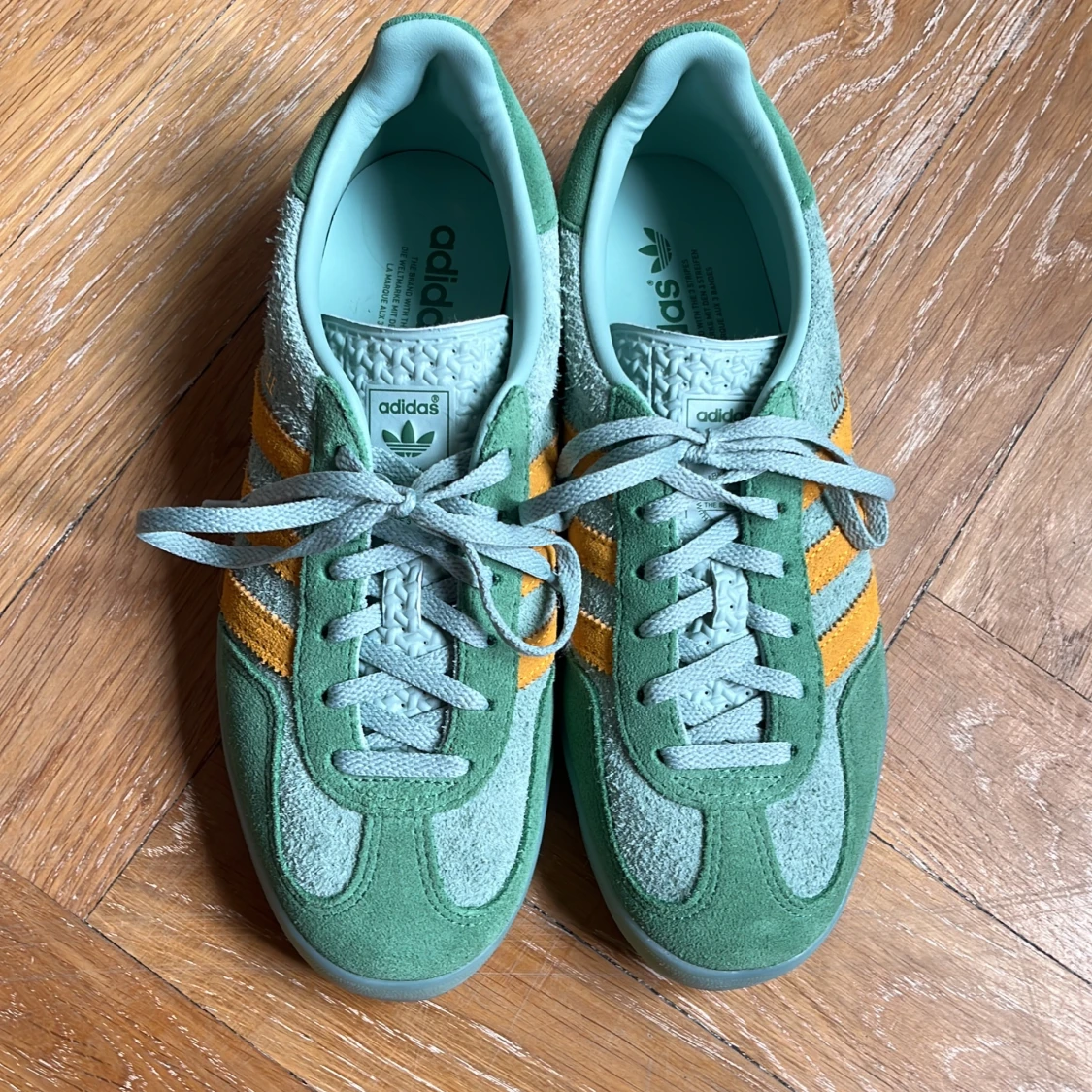 Nyköpta adidas skor - 90