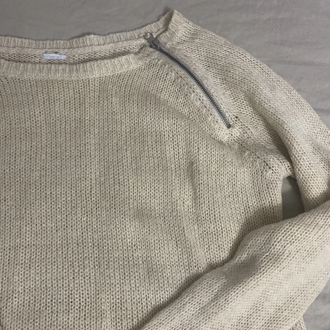 Beige stickad tröja med dragkedja - 90