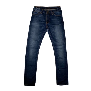 Nudie ”Skinny Lin” jeans - ♠️ Strlk: W28, L30 ♠️ Skick: 9/10 ♠️ Perfekt till vardagen men även festligare tillfällen! ♠️ Priset är diskuterbart! ♠️ Nypris: 1600:-, vårt pris 599:-