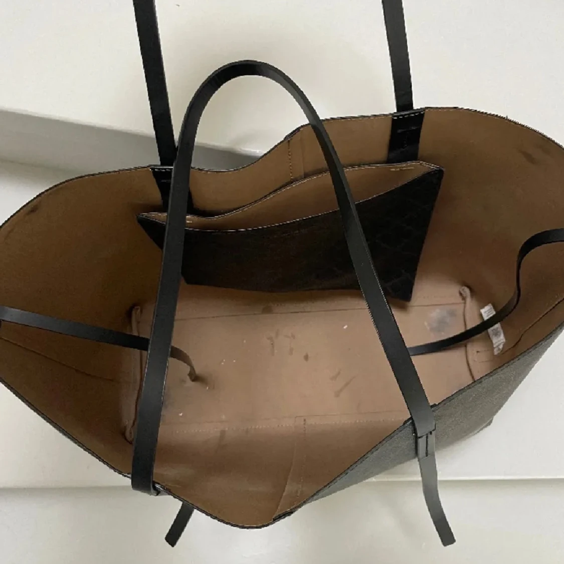 Svart shoppingväska med rutigt mönster - 92