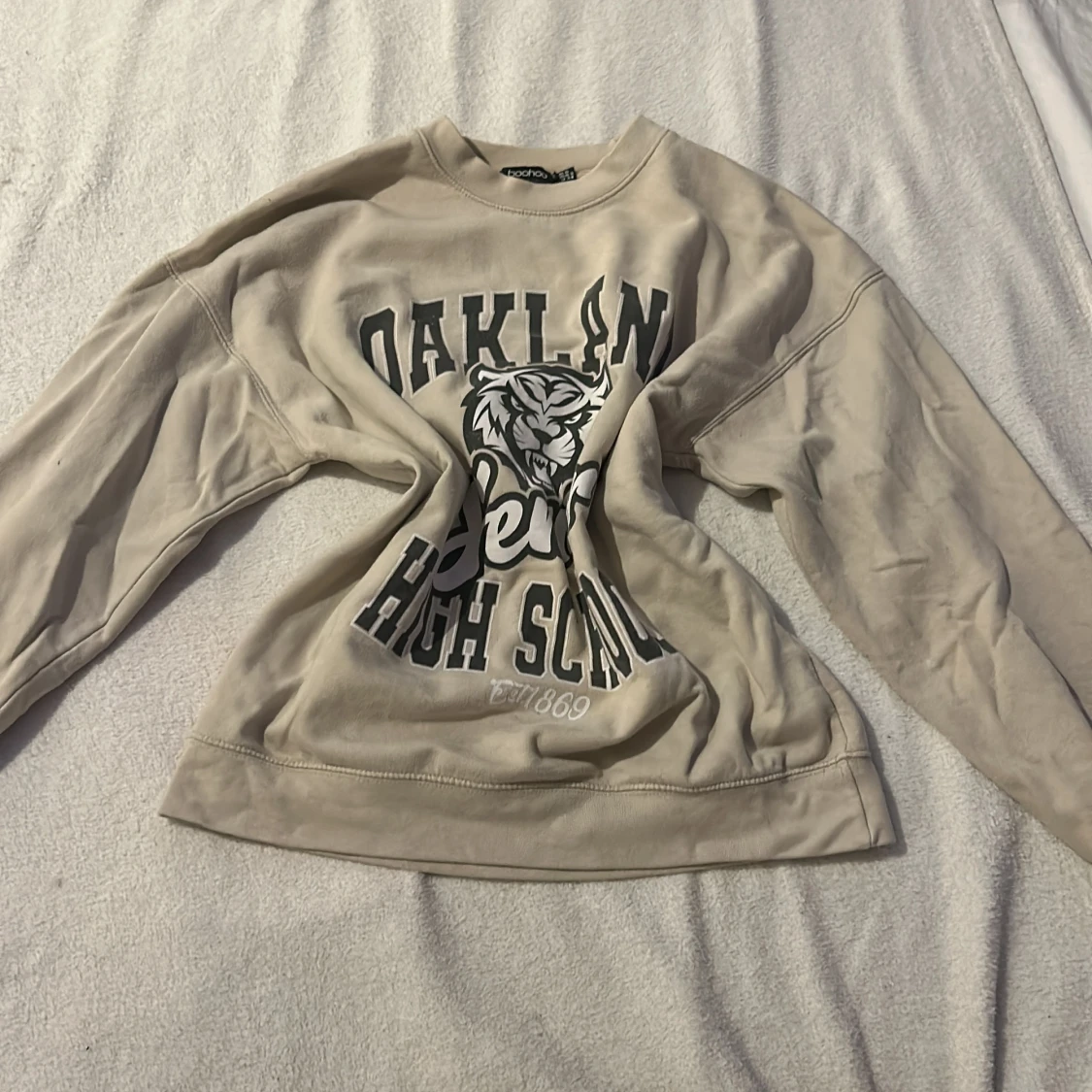 Beige sweatshirt från Boohoo