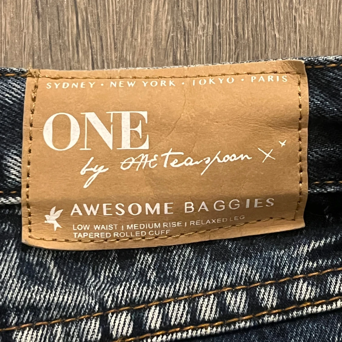 Mörkblåa jeansshorts från One Teaspoon - 3