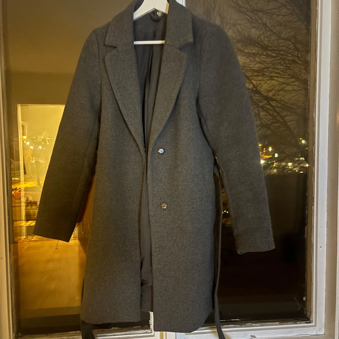 Grå kappa med bälte från hm