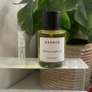 2ml‼️ Absolu Vanilla  - 2ml‼️ Splitt av  ESSNCE Absolu Vanilla 
