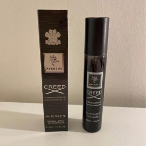 Creed Aventus Eau de Toilette - Säljer en helt oanvänd Creed Aventus Eau de Toilette herrparfym. Perfekt att ta med på resan eller att ha med sig i väskan. 