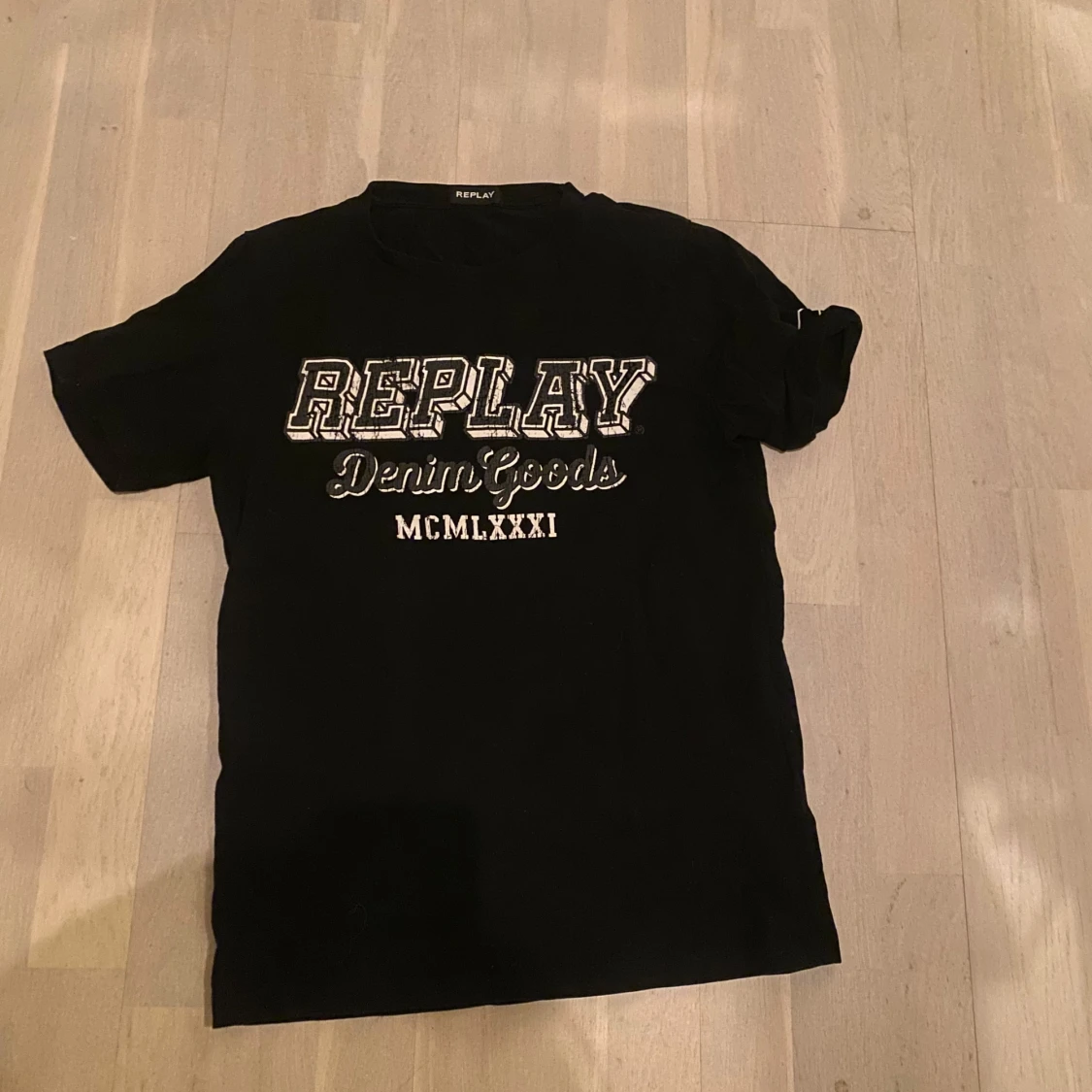Svart t-shirt från Replay