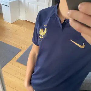 Nike Frankrike tröja utan tryck med spelar material. 🇫🇷🇫🇷