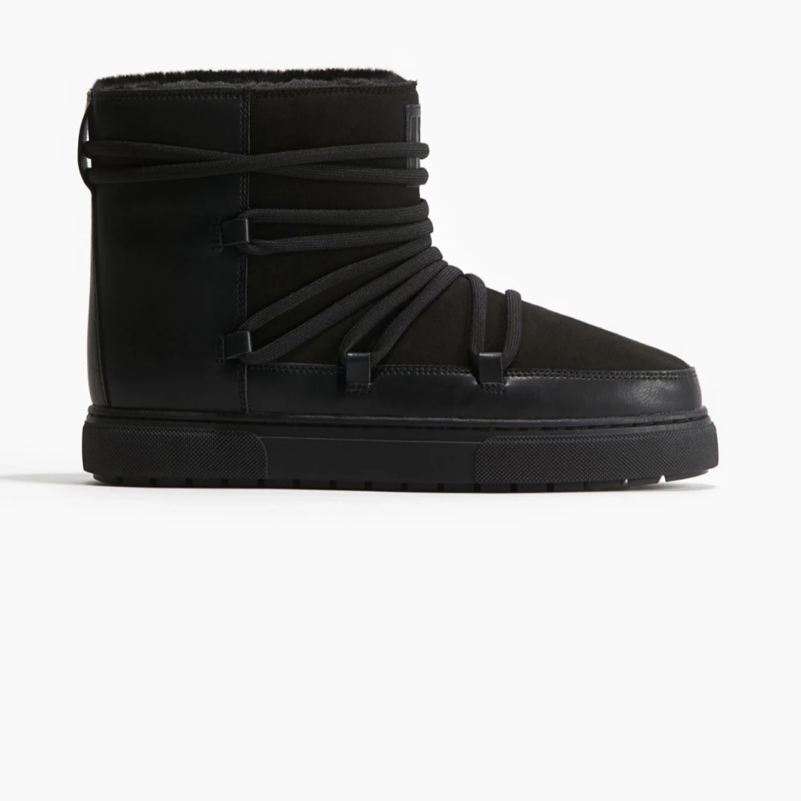 Svarta boots med snörning  - 90