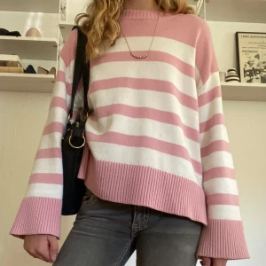 Tröja från Gina Tricot💕 - Superfin rosa och vit randig tröja från Gina Tricot 💖