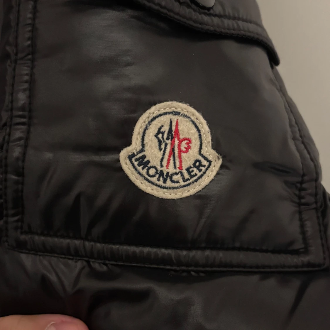 Svart pufferjacka från Moncler - 90
